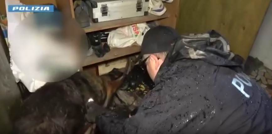 Polizia blitz ex tiberghien