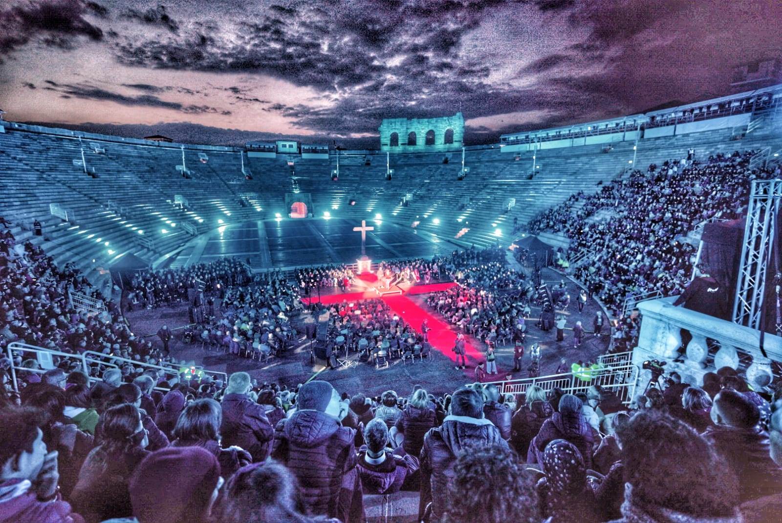 via crucis in arena 2025