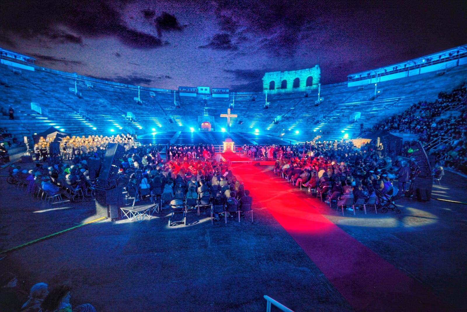 via crucis in arena 2025