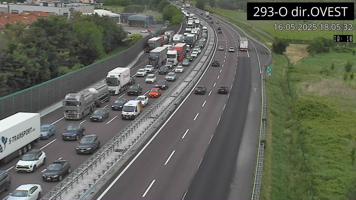 A4 incidente traffico