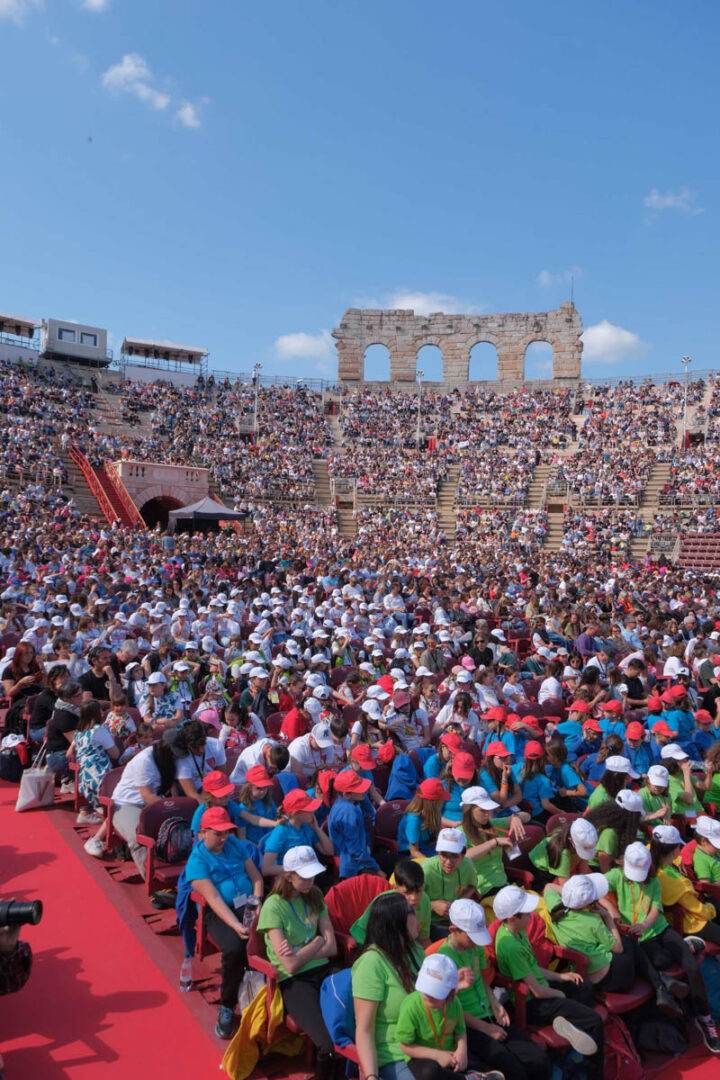 Cori bambini in Arena - Cori e pubblico in Arena