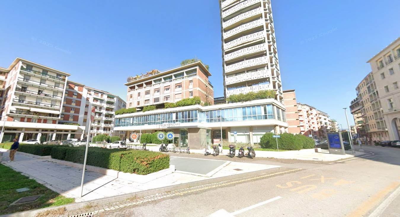 Piazza Renato Simoni Verona