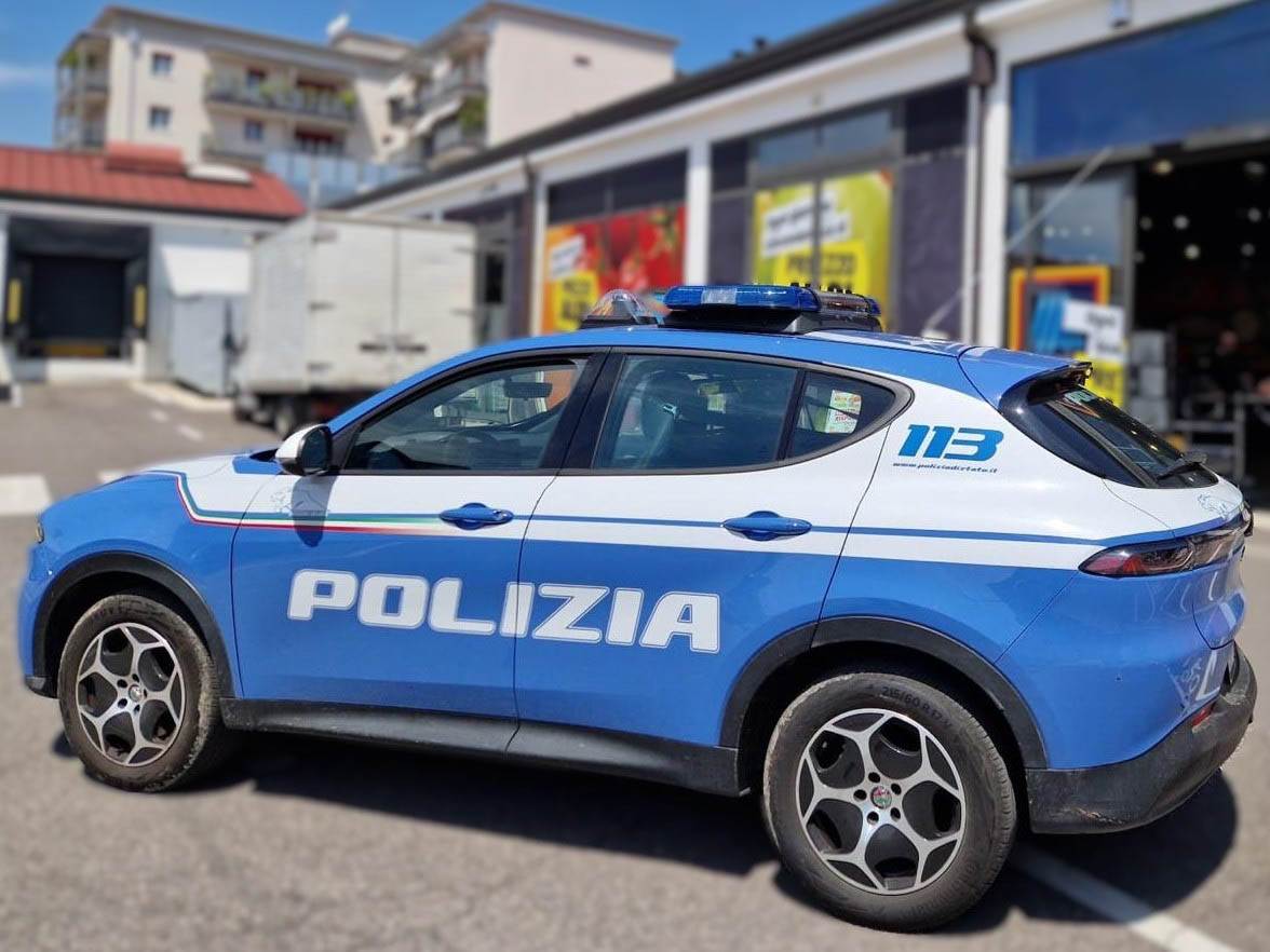 Polizia di Stato Aldi corso Venezia Verona - Rapina impropria