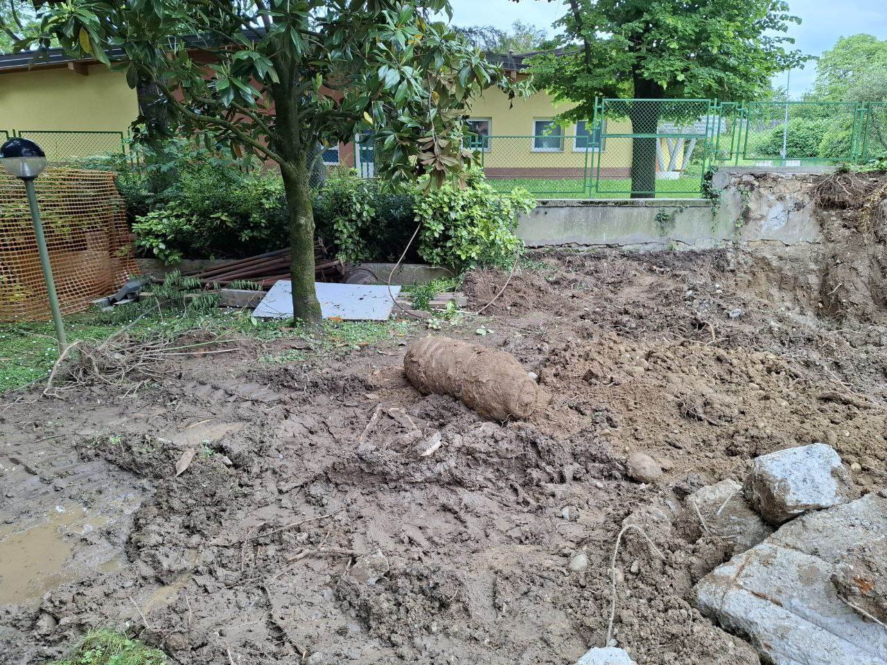 La bomba rinvenuta a Parona (10 maggio 2025)