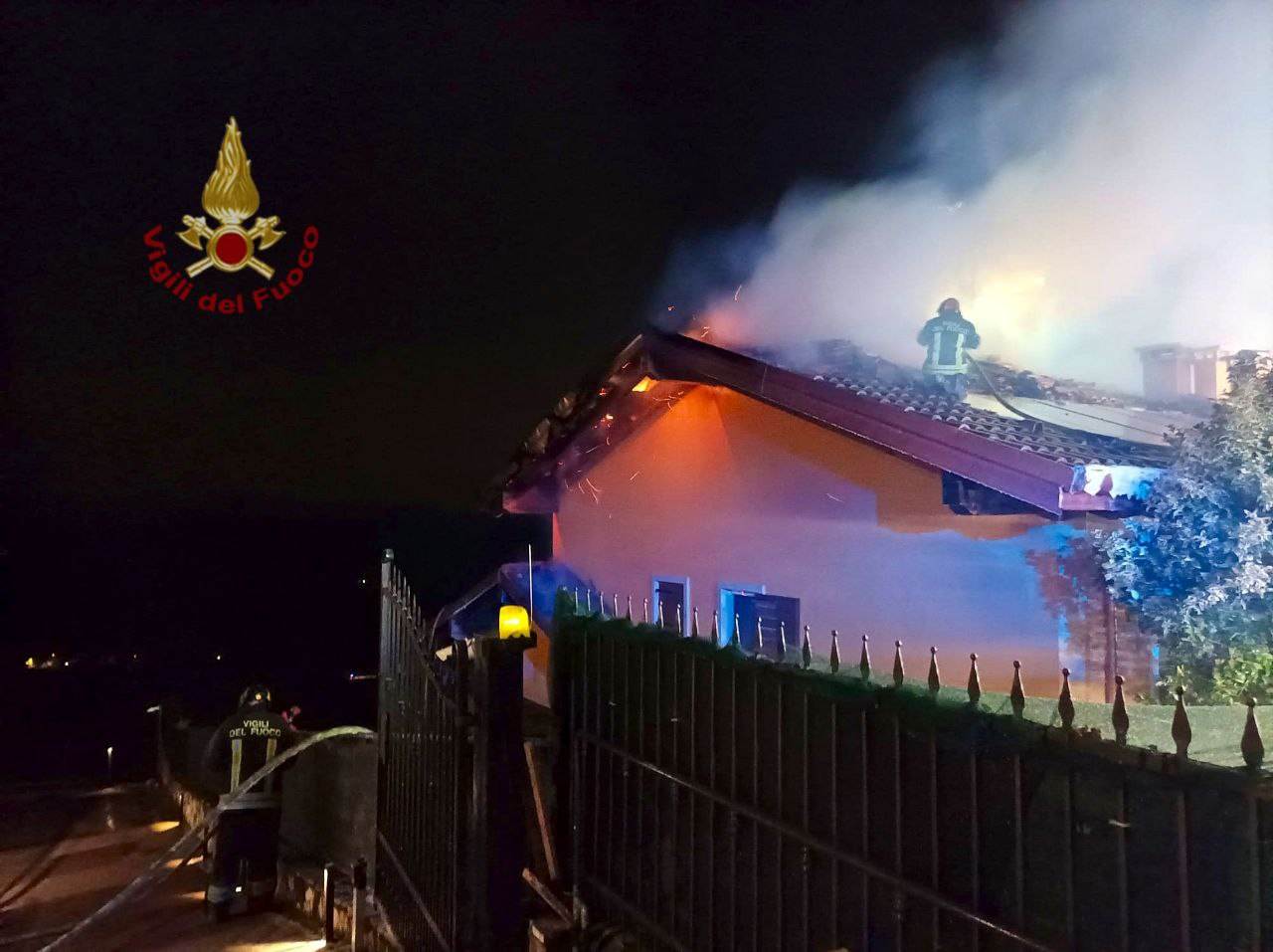 incendio mezzane di sotto castagnè vigili del fuoco