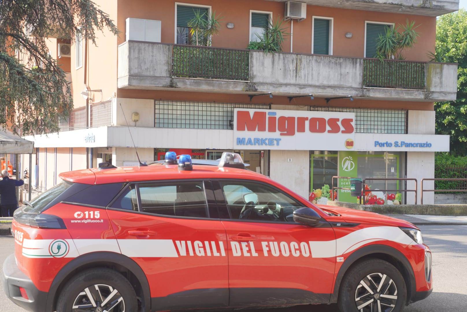 incendio porto san pancrazio migross vigili del fuoco