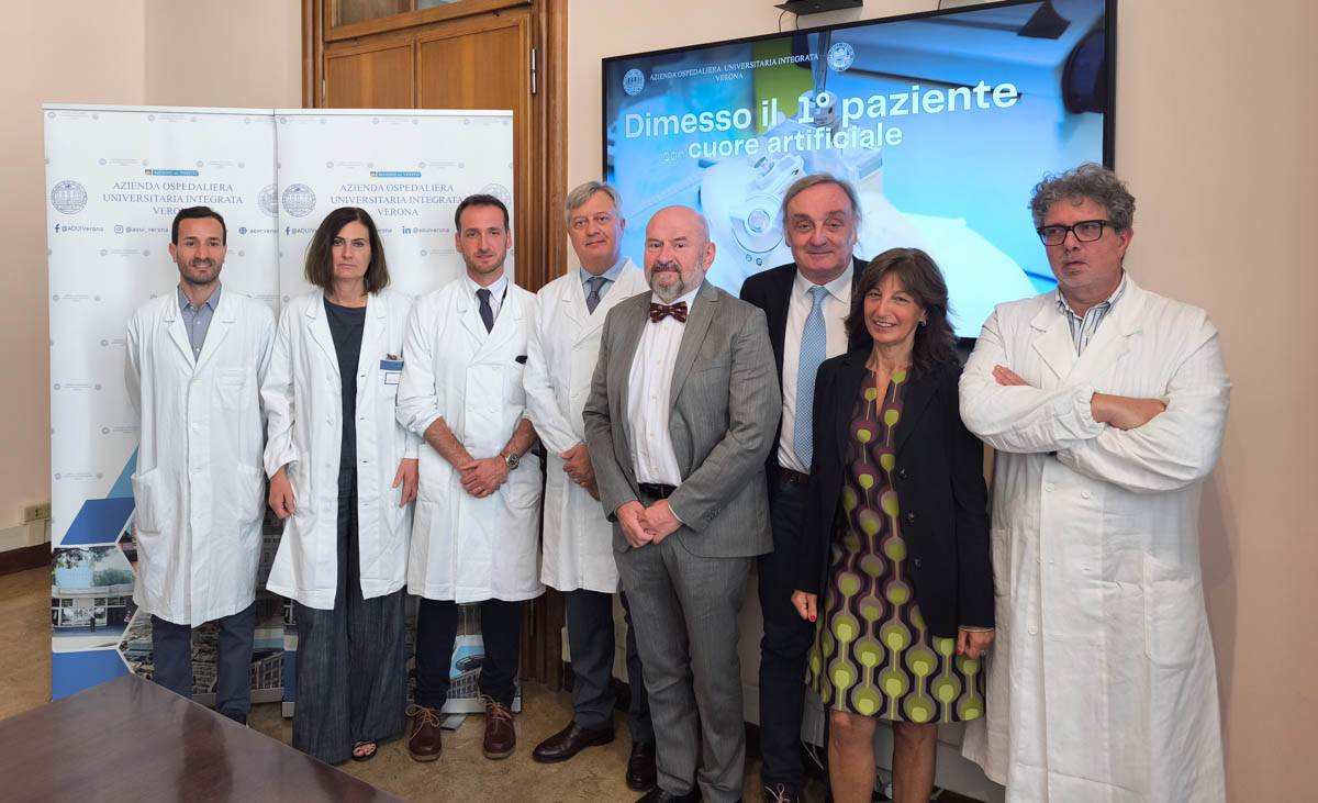 Aoui VR cuore artificiale (3) da sx Tabbì, Zonzini, San Biagio, Luciani, Bravi, Nocini, Carlucci, Gottin