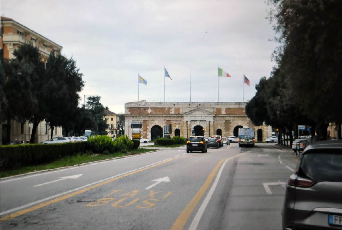 Corso Porta Nuova riqualificazione - lato porta - ATTUALE