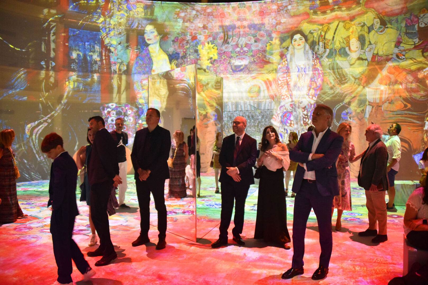 lorenzo fontana e filippo manfredi teatro ristori un bacio senza tempo