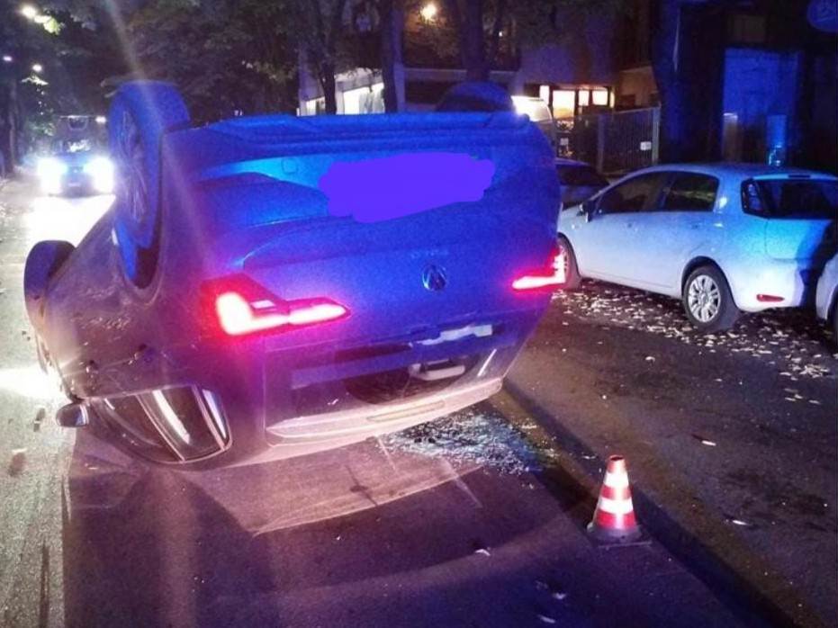 Incidente Verona Borgo Trento - Volkswagen Polo ribaltata