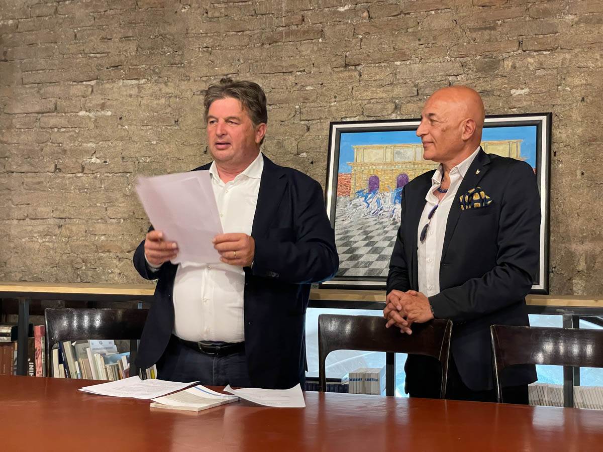 Stefano Valdegamberi con l'architetto Abdolreza Mir Fakhraei