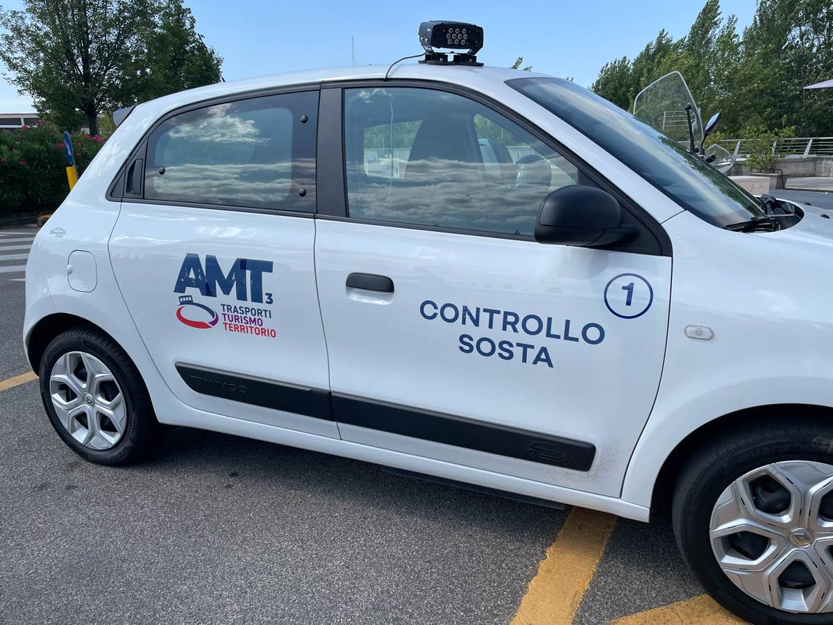 Amt3 - Veicolo per il controllo della sosta