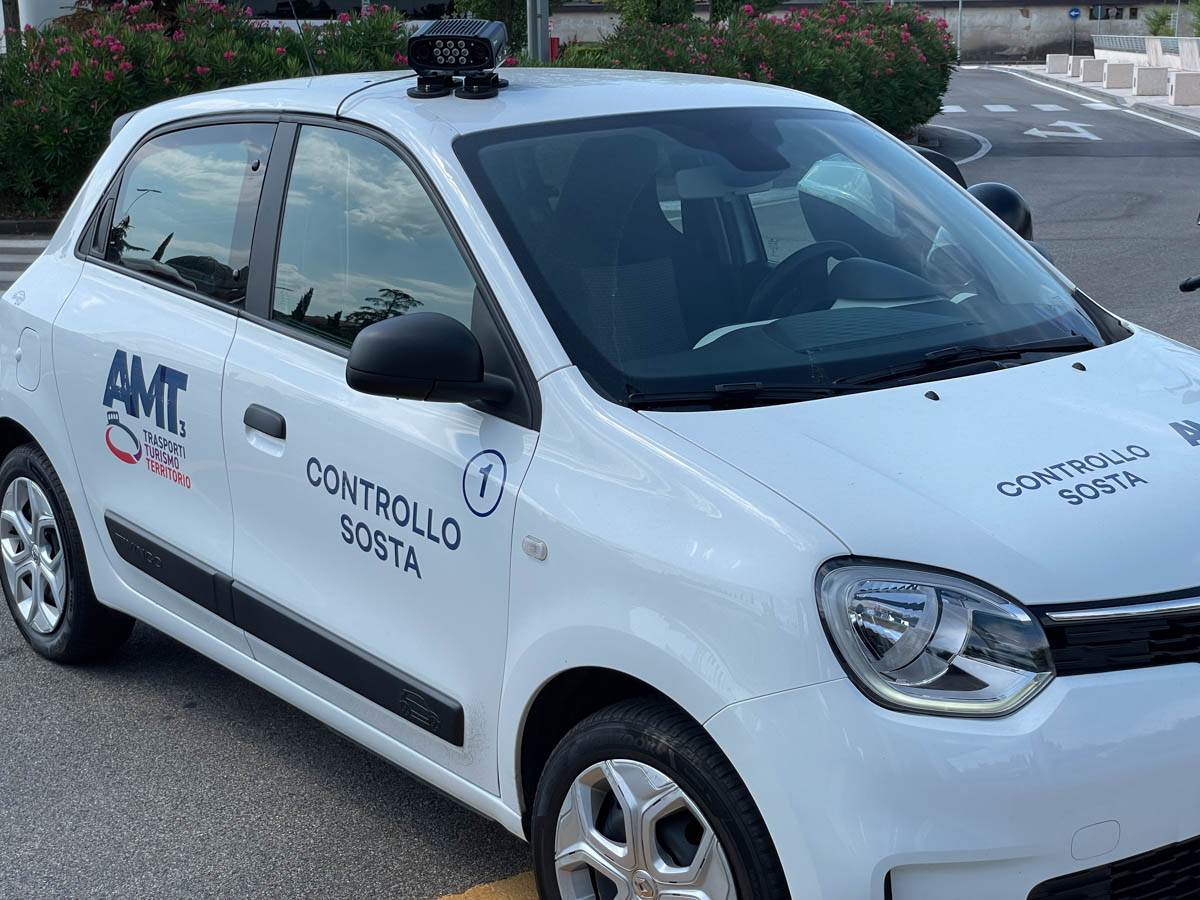 Amt3 - Veicolo per il controllo della sosta