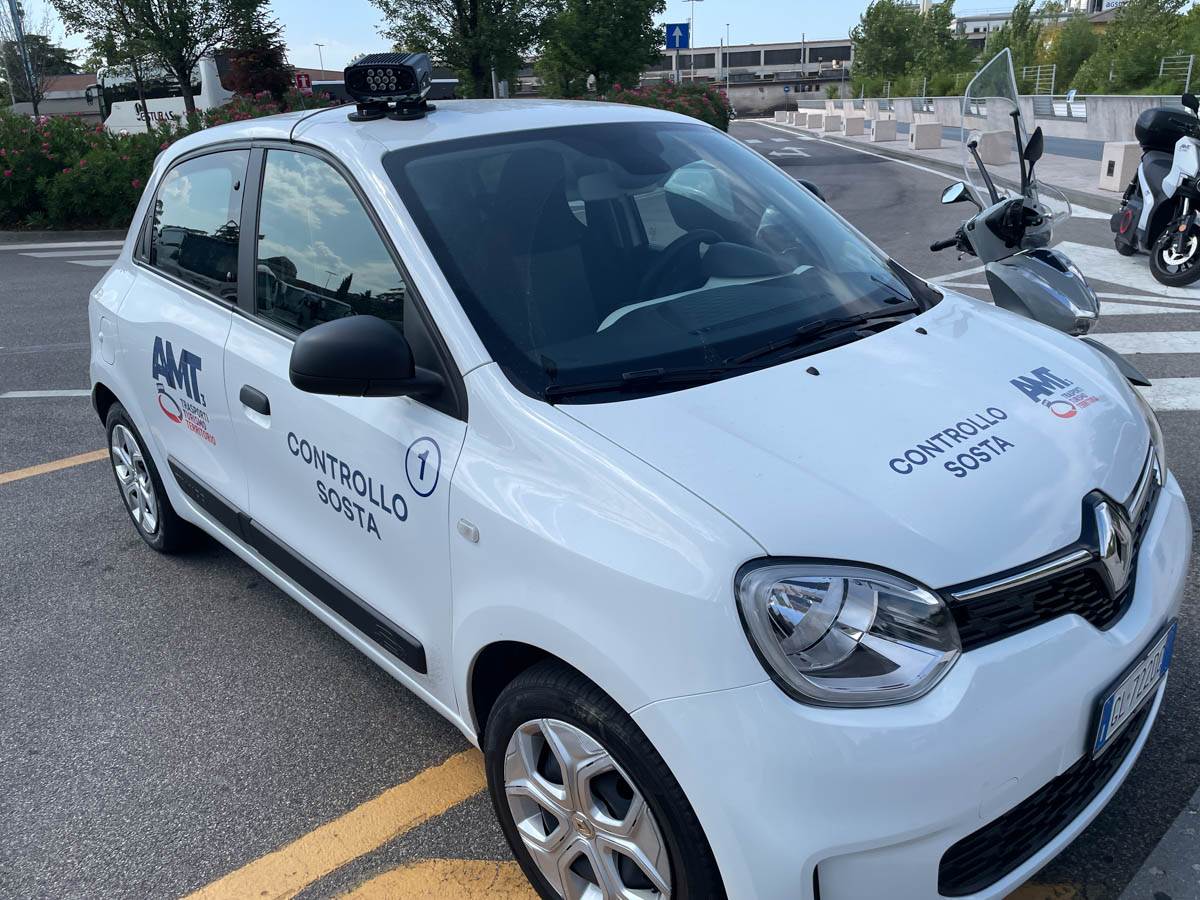 Amt3 - Veicolo per il controllo della sosta