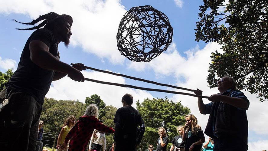 Maori attesi al Tocatì - un gioco tradizionale