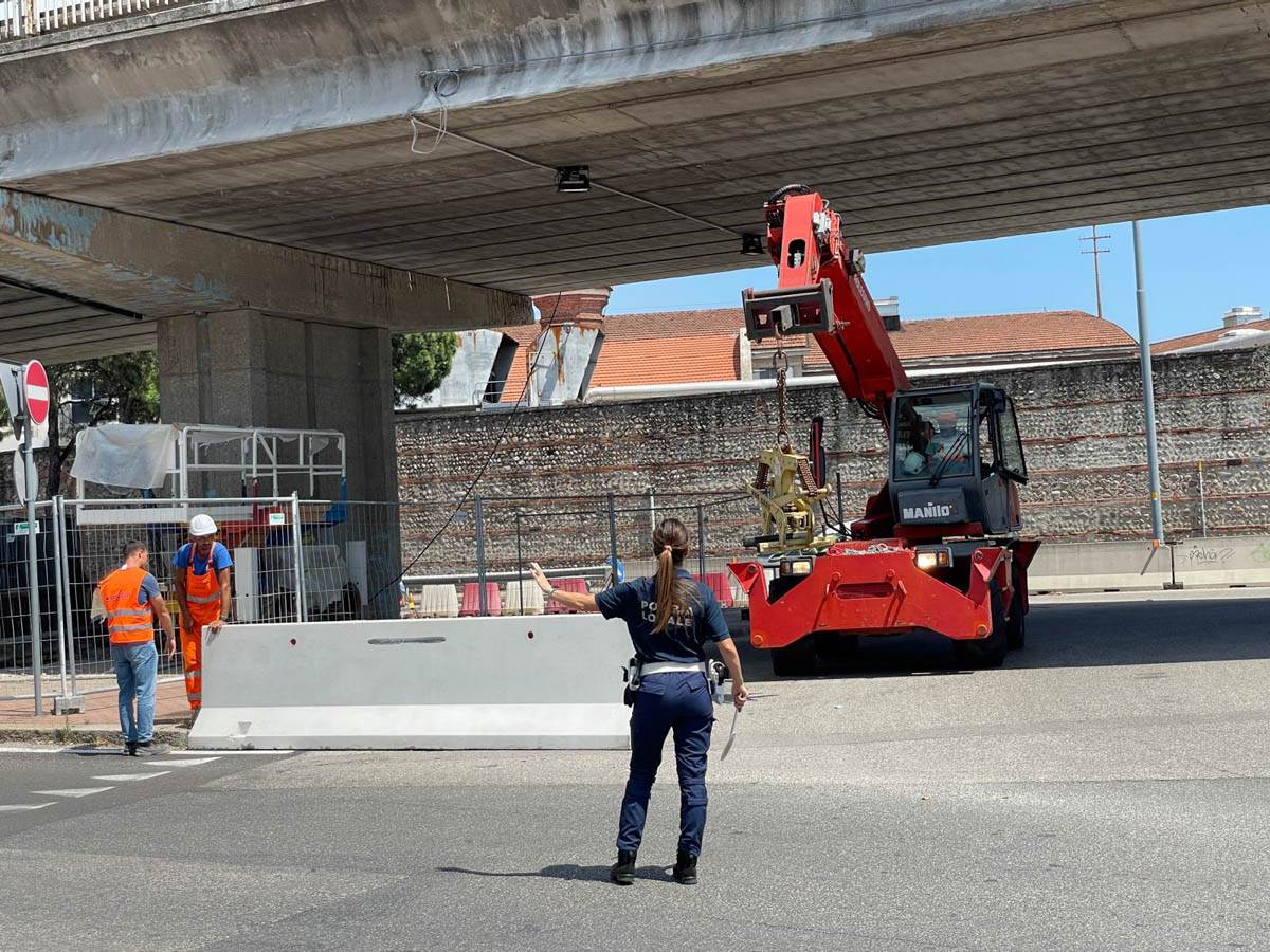 Rotonda viale Piave - operazioni chiusura