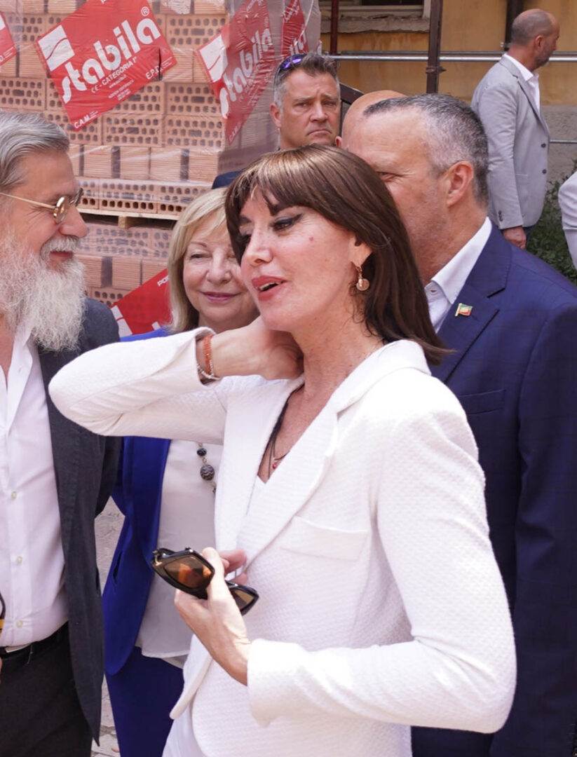 La ministra Bernini al cantiere per lo studentato di via Mazza a Verona