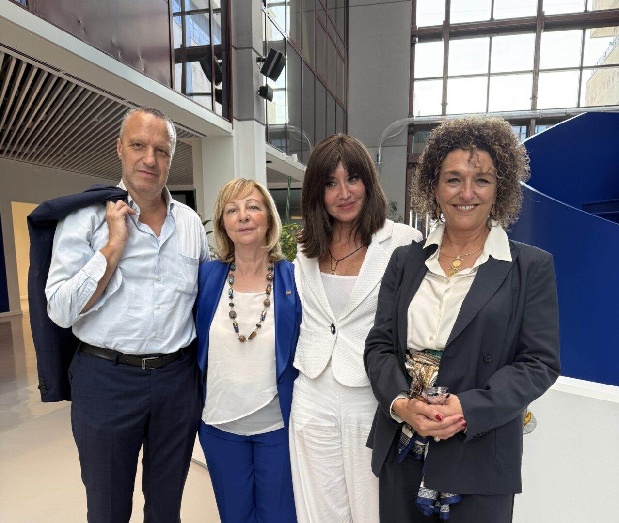 Da sx on. Tosi, on. Boscaini, ministro Bernini, Maria Pilla AD Aptuit