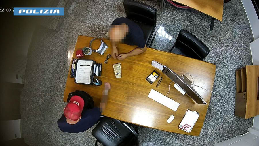 Polizia di Stato - Squadra Mobile - Orologi rubati