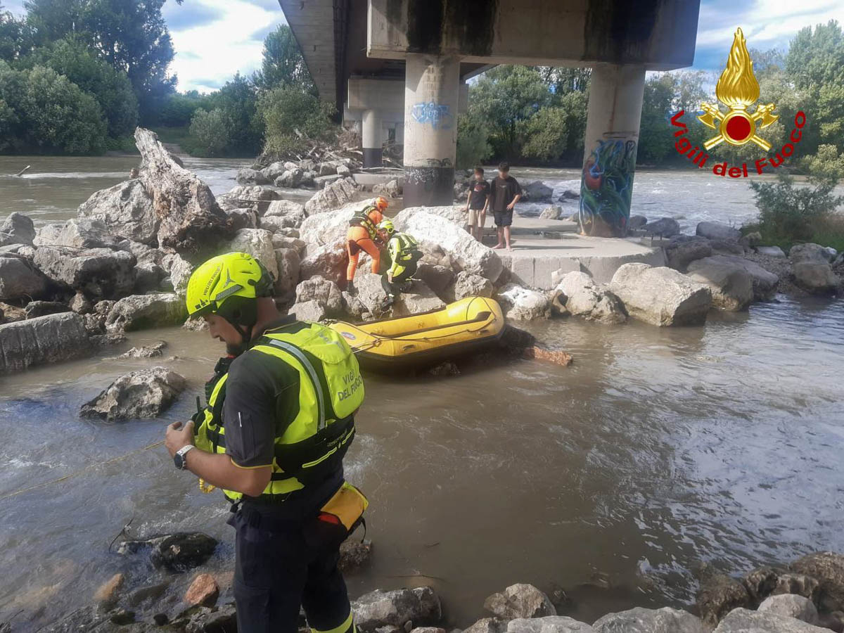 Vigili del fuoco - Verona ragazzi ponte San Pancrazio