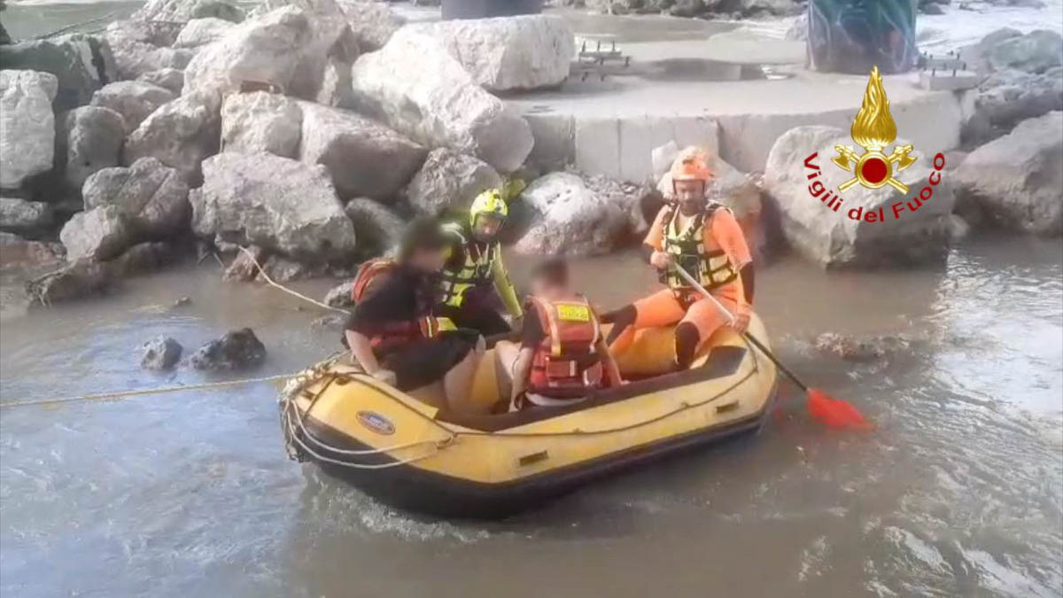Vigili del fuoco - Verona ragazzi ponte San Pancrazio