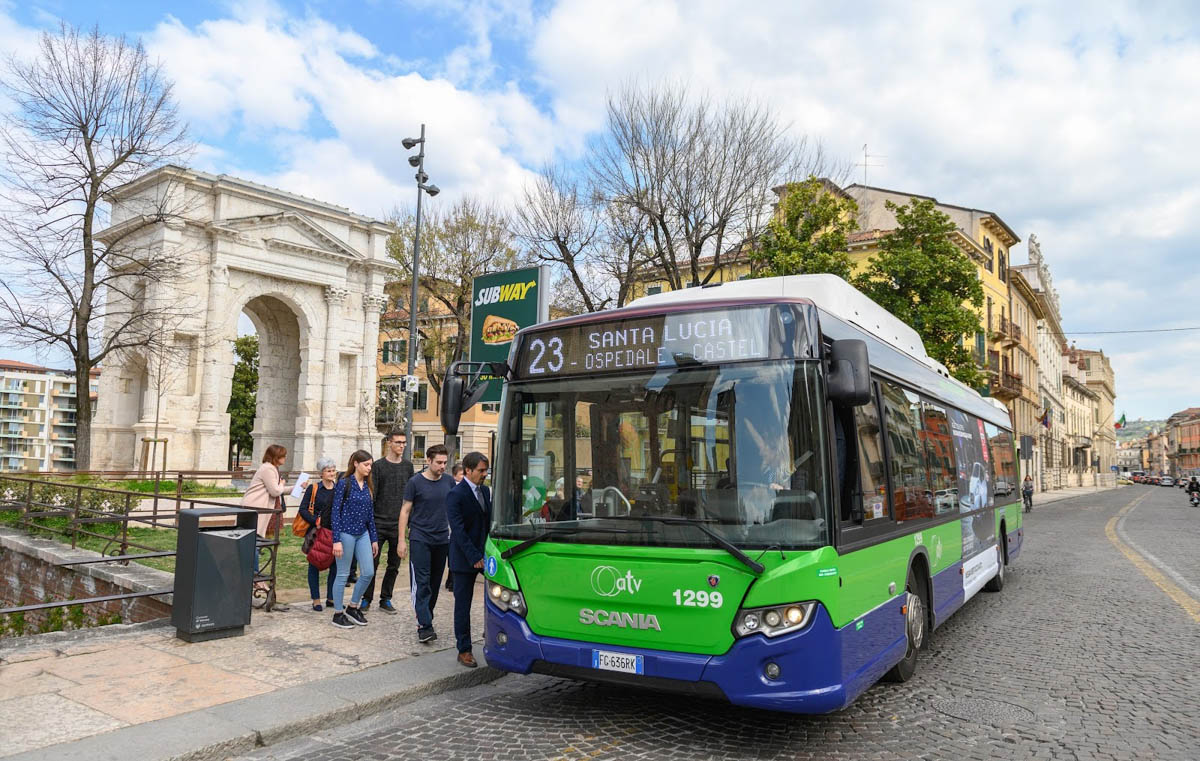 Atv - autobus bus generico - Verona corso Castelvecchio