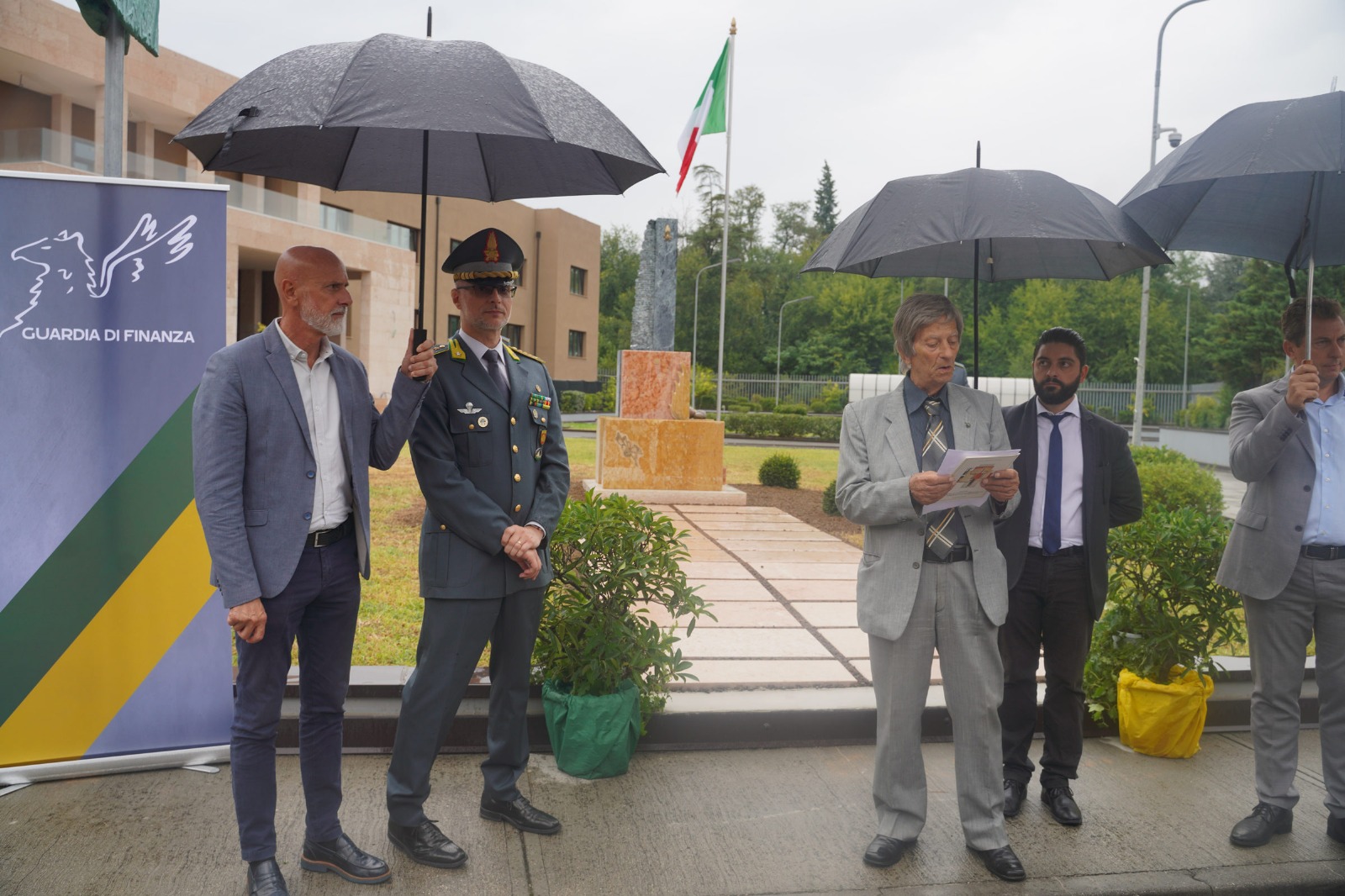 Inaugurazione Monumento Caduti Guardia di Finanza Verona