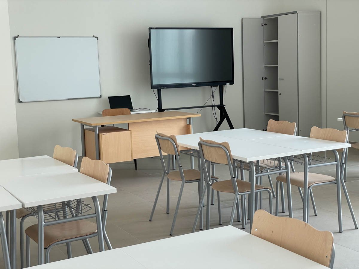 Scuola aula - Scuola media Emanuela Loi Mozzecane