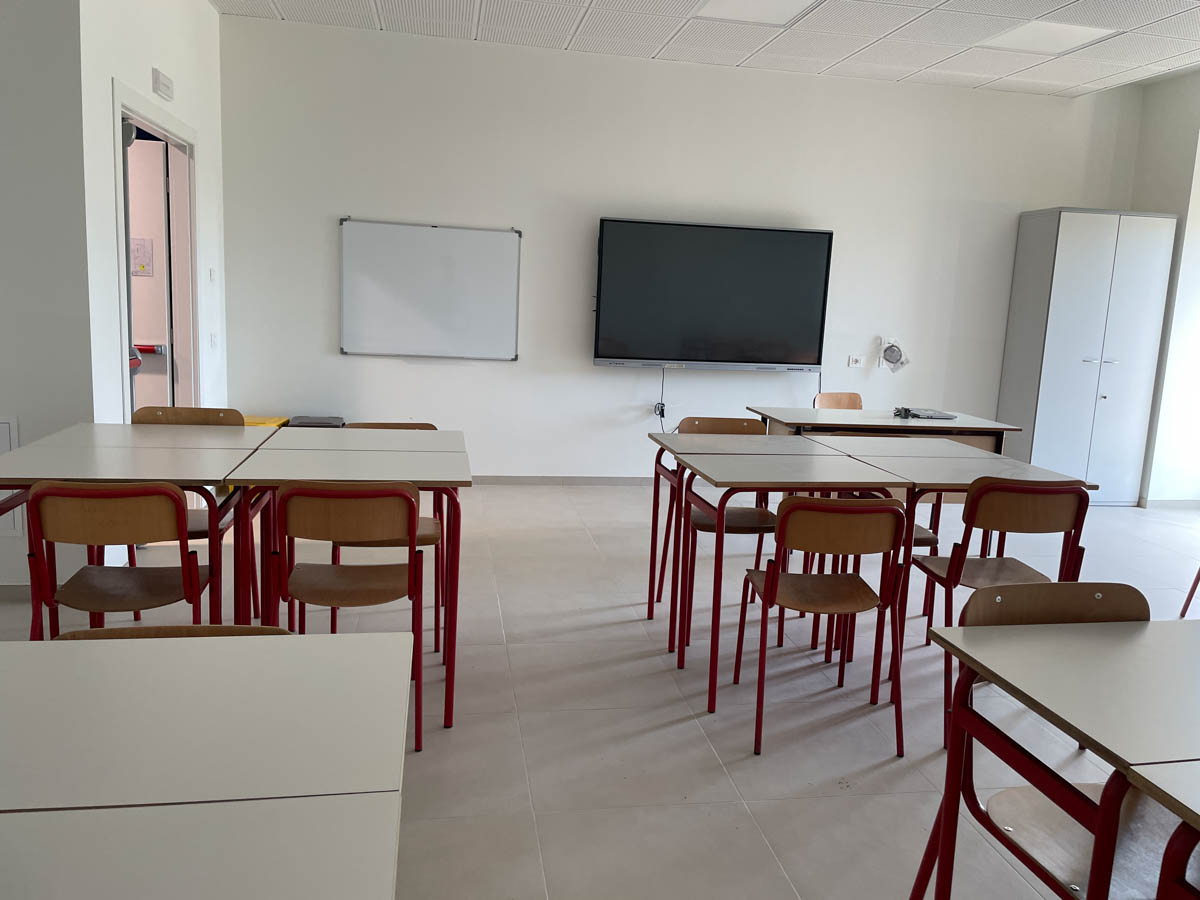 Scuola aula - Scuola media Emanuela Loi Mozzecane