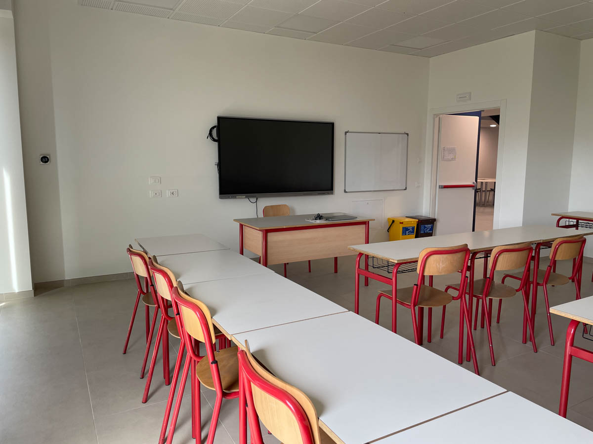 Scuola aula - Scuola media Emanuela Loi Mozzecane