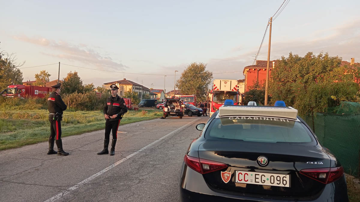 Carabinieri Castel d'Azzano esplosione casolare