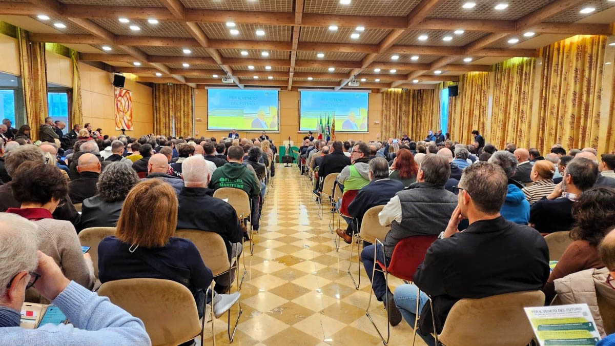 Cisl Veneto a confronto confronto con i candidati alle elezioni regionali del Veneto Manildo e Stefani