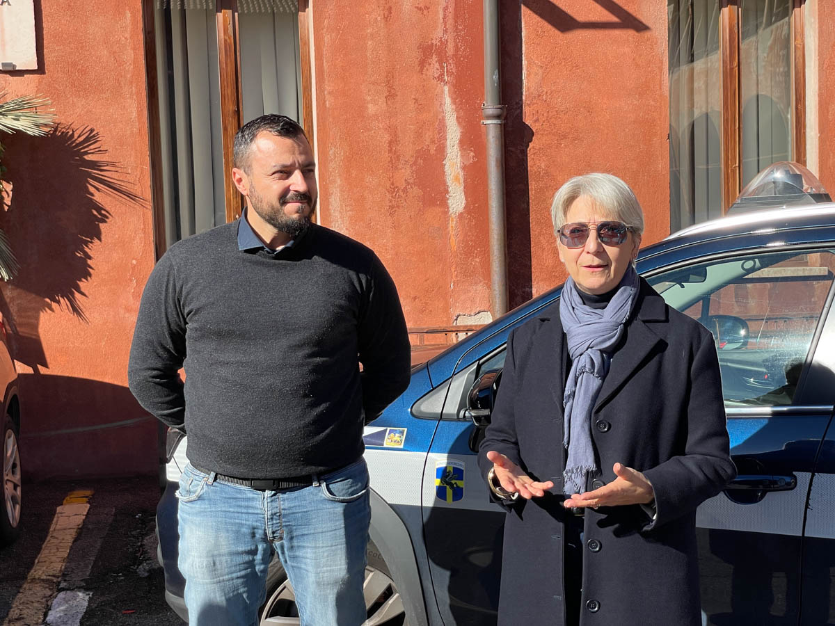 Commissario Bonfioli Polizia locale di Verona e Stefania Zivelonghi assessora