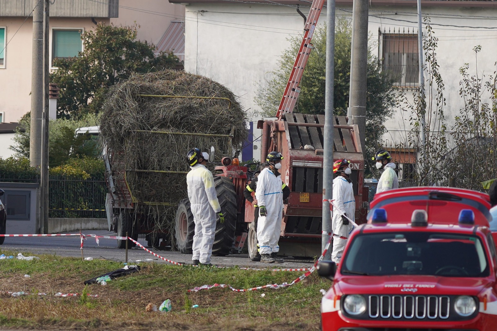 Carabinieri Castel d'Azzano esplosione casolare AS