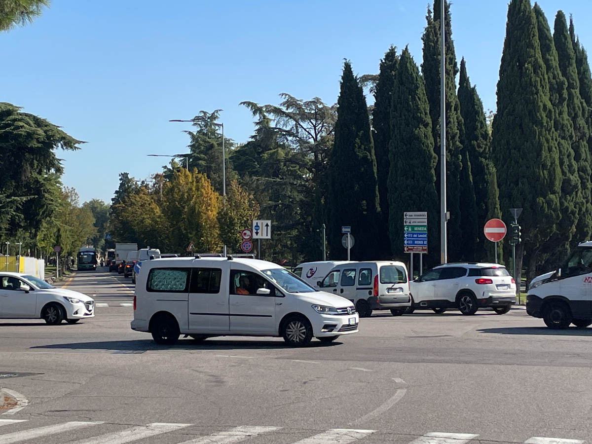 Incrocio via Torbido-ponte Aleardi