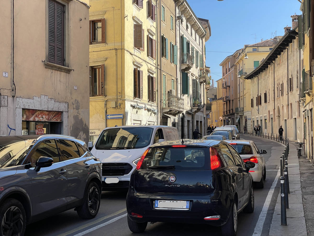 Via Carducci - Verona Veronetta