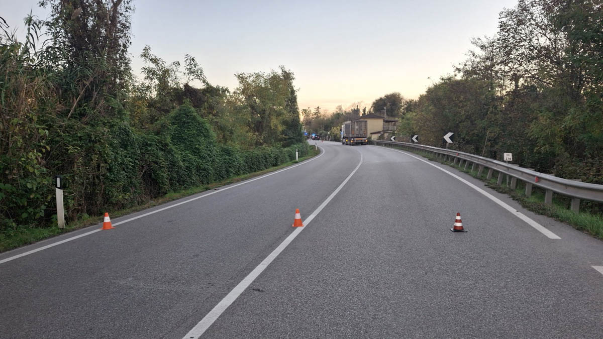 Incidente autoarticolato a Verona in via Belfiore