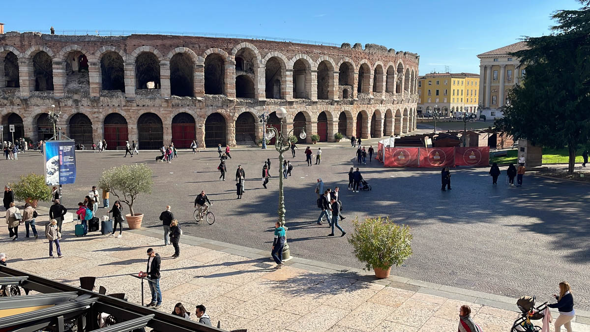 Piazza Bra, il Liston e l'Arena