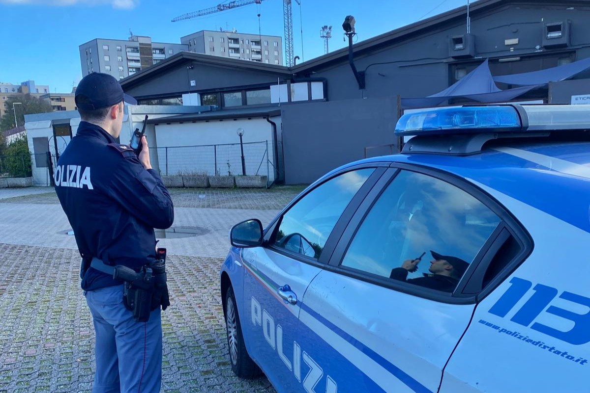 Polizia discoteca via Martin Faliero