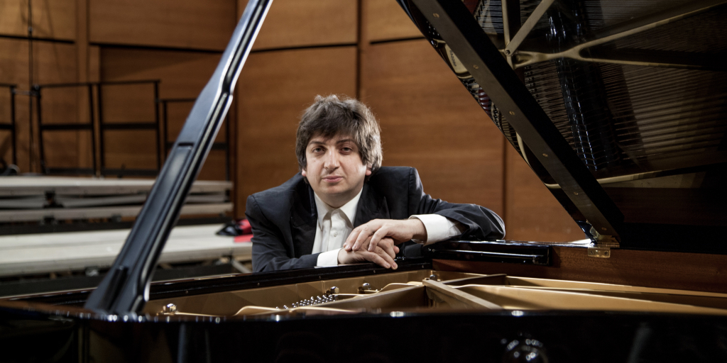 Ramin-Bahrami_C_Francesco-Giusti-2-1024x512