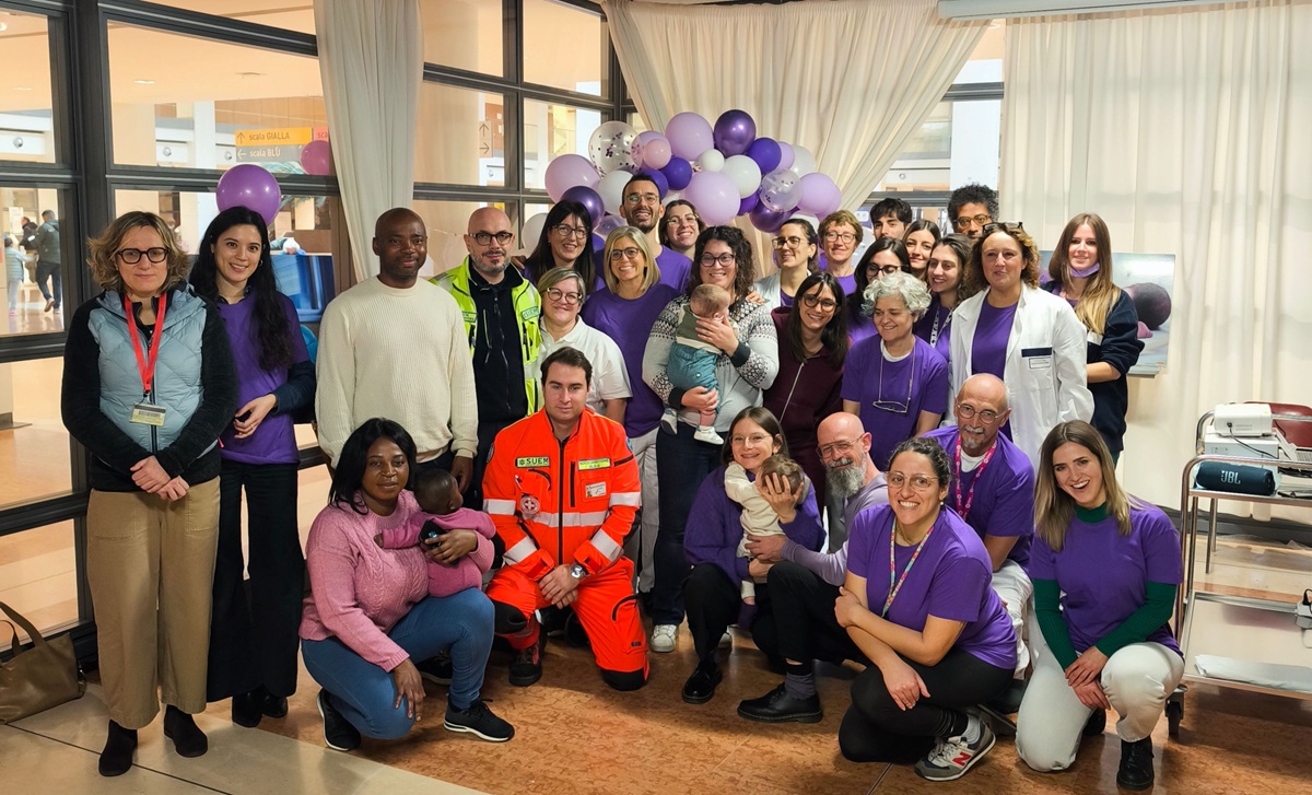 equipe Terapia Intensiva Neonatale, genitori e Croce bianca