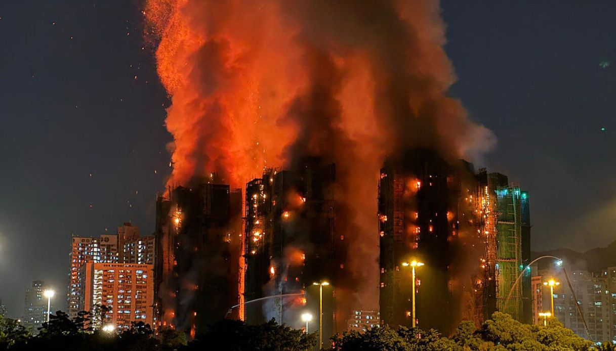 incendio grattacieli hong kong