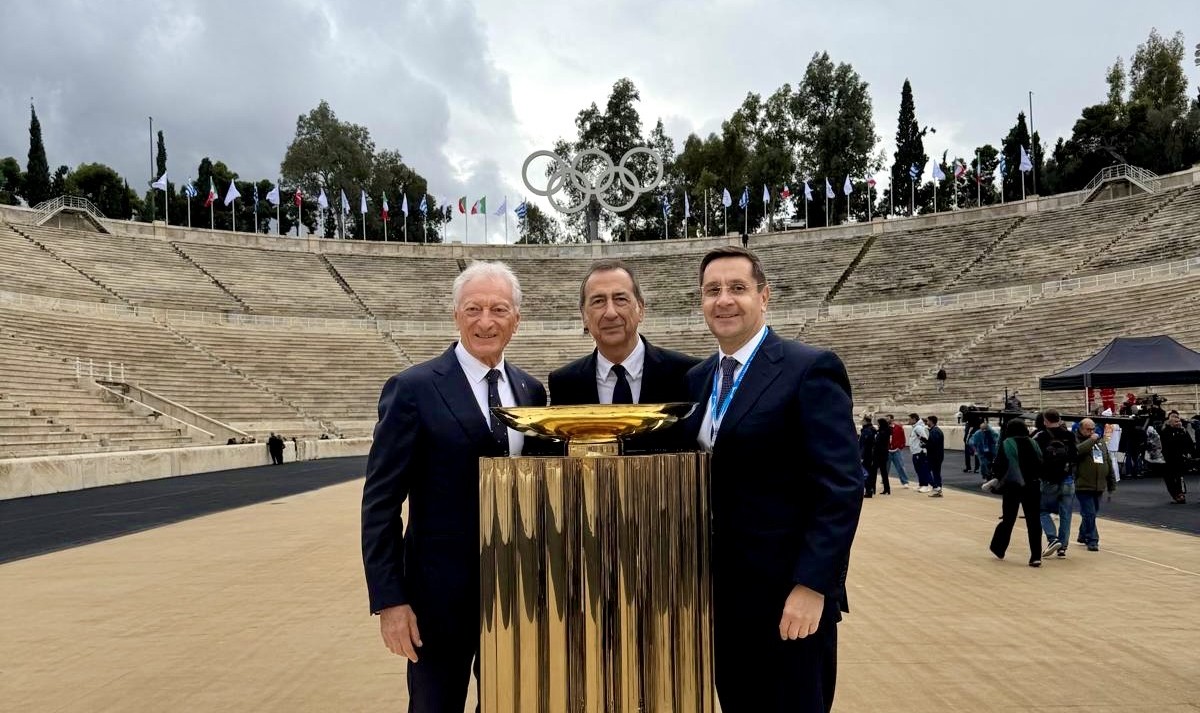 Milano-Cortina 2026 Consegna Fiamma Olimpica Italia