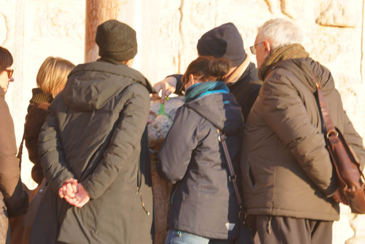 Sopralluogo commissione per valutazione intervento sui leoni di San Zeno vandalizzati