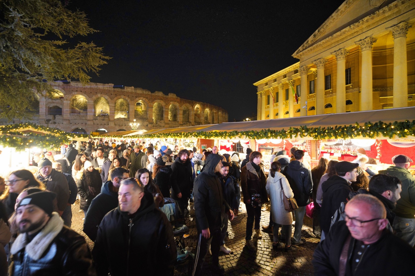 Mercatini di Natale 2025 Verona Piazza Bra