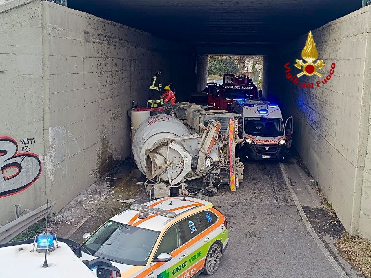 San Martino Buon Albergo betoniera (2)