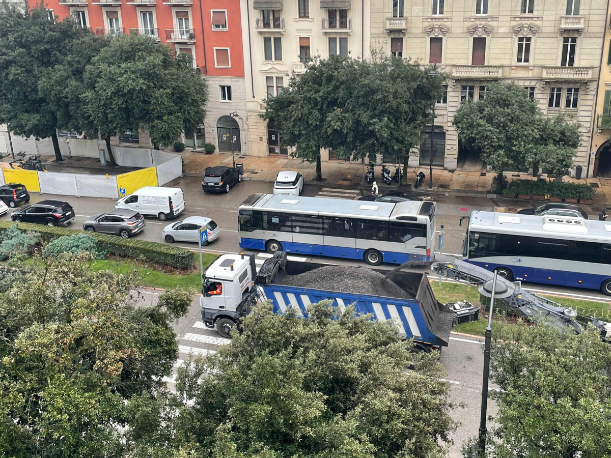 Traffico corso Porta Nuova lavori Acque Veronesi
