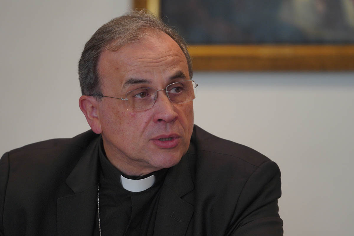 Il vescovo di Verona Domenico Pompili