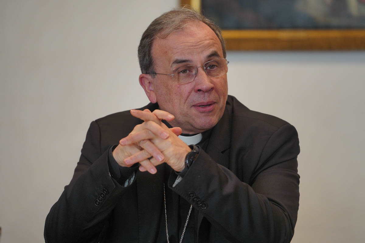 Il vescovo di Verona Domenico Pompili