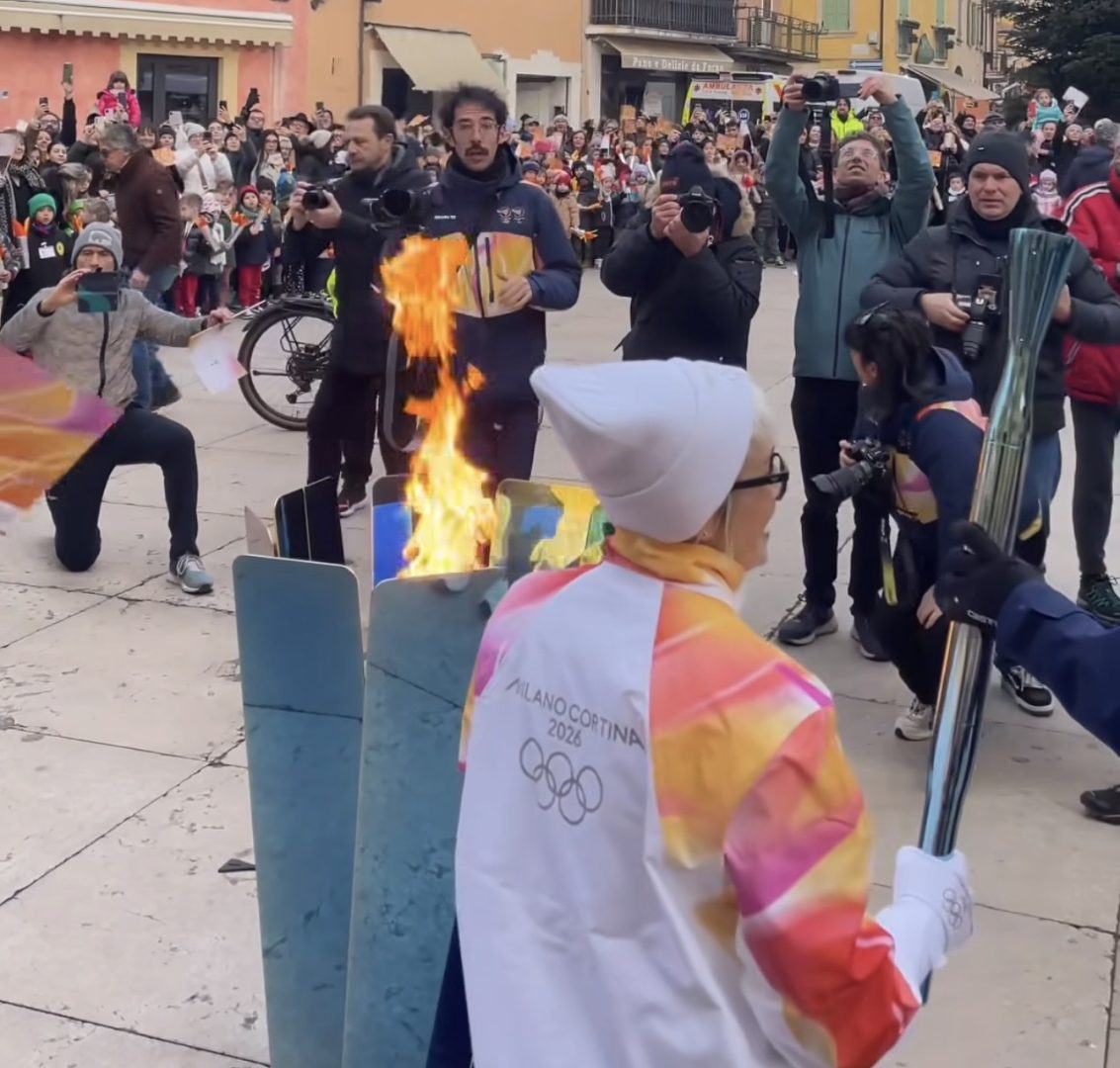 Il passaggio della Fiamma Olimpica a Villafranca di Verona e Valeggio sul Mincio. Foto di Enzo Cairoli